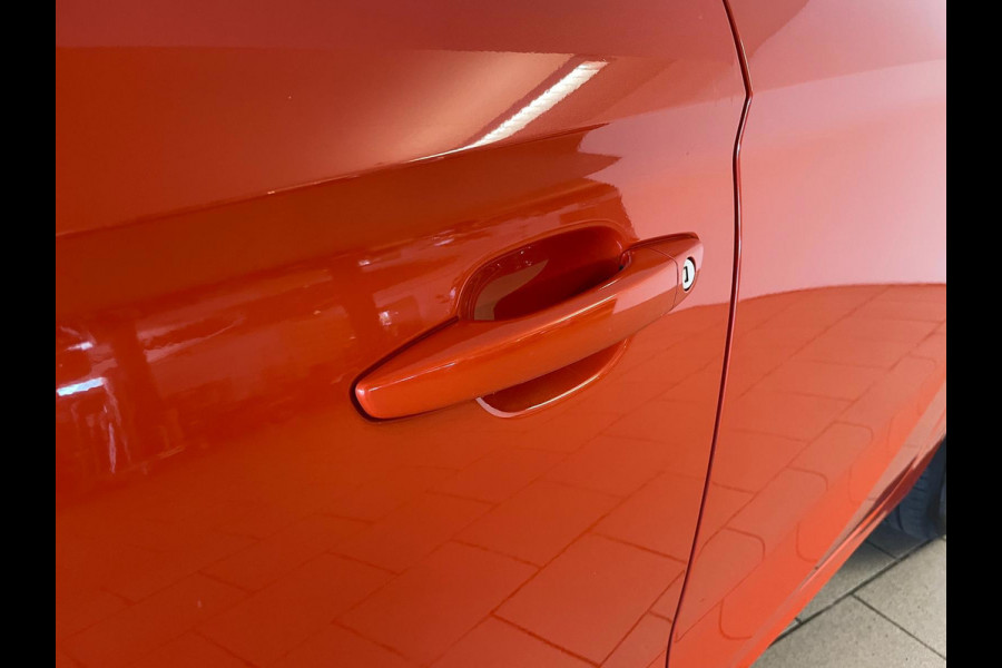 Opel Corsa 1.2 GS Line AIRCO CRUISE ZWART DAK ZWARTE 16 INCH VELGEN SPORTSTOELEN APPLE CARPLAY