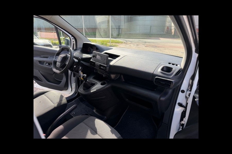 Peugeot Partner 1.5 BlueHDI Pro AIRCO I TREKHAAK I IMPERIAAL I ELEKTRISCHE RAMEN EN SPIEGELS