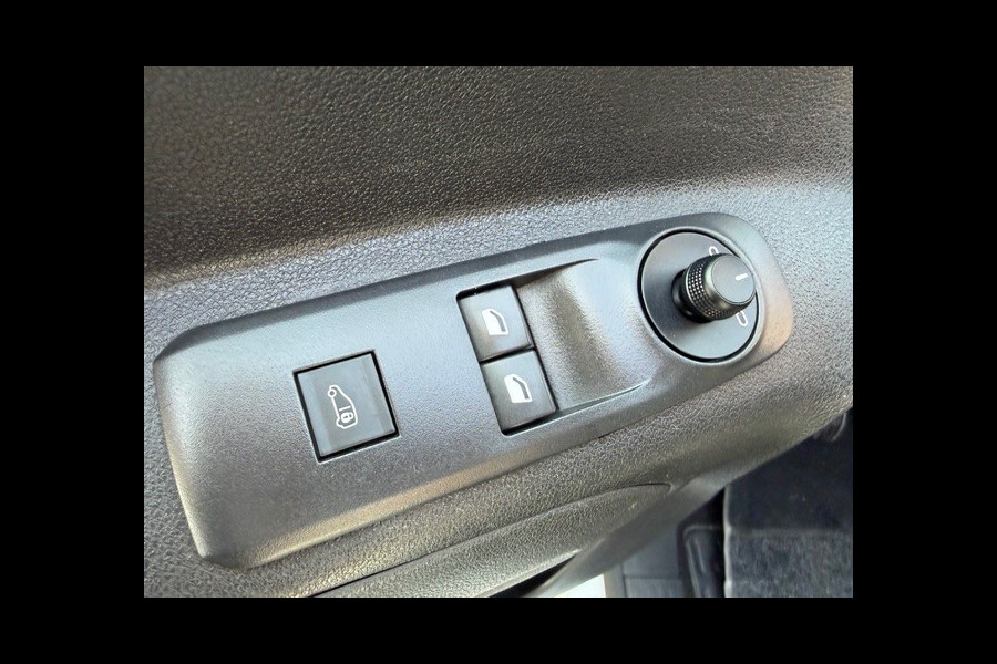 Peugeot Partner 1.5 BlueHDI Pro AIRCO I TREKHAAK I IMPERIAAL I ELEKTRISCHE RAMEN EN SPIEGELS