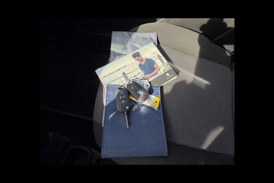 Peugeot Partner 1.5 BlueHDI Pro AIRCO I TREKHAAK I IMPERIAAL I ELEKTRISCHE RAMEN EN SPIEGELS