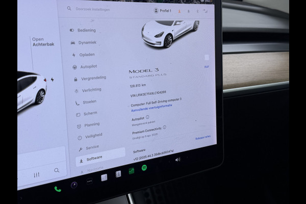 Tesla Model 3 SR+ 325PK LFP-Accu SOH 89.6% Lmv 19" AutoPilot Leer Pano-Dak Adaptive Cruise Lmv 18" Camera's Elektr.-Stuur+Stoelen+Spiegels+Geh Ecc Navi Led DAB Voorverwarmen interieur via App Keyless One-Pedal-Drive Wifi 1e Eigenaar Origineel Nederlandse Auto LFP accu dus 100% opladen!
