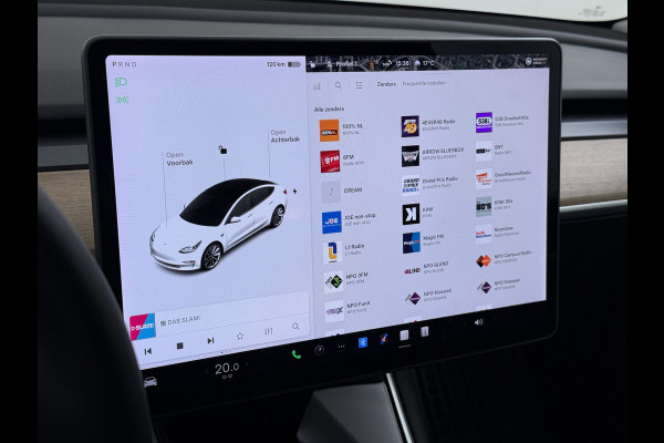 Tesla Model 3 SR+ 325PK LFP-Accu SOH 89.6% Lmv 19" AutoPilot Leer Pano-Dak Adaptive Cruise Lmv 18" Camera's Elektr.-Stuur+Stoelen+Spiegels+Geh Ecc Navi Led DAB Voorverwarmen interieur via App Keyless One-Pedal-Drive Wifi 1e Eigenaar Origineel Nederlandse Auto LFP accu dus 100% opladen!