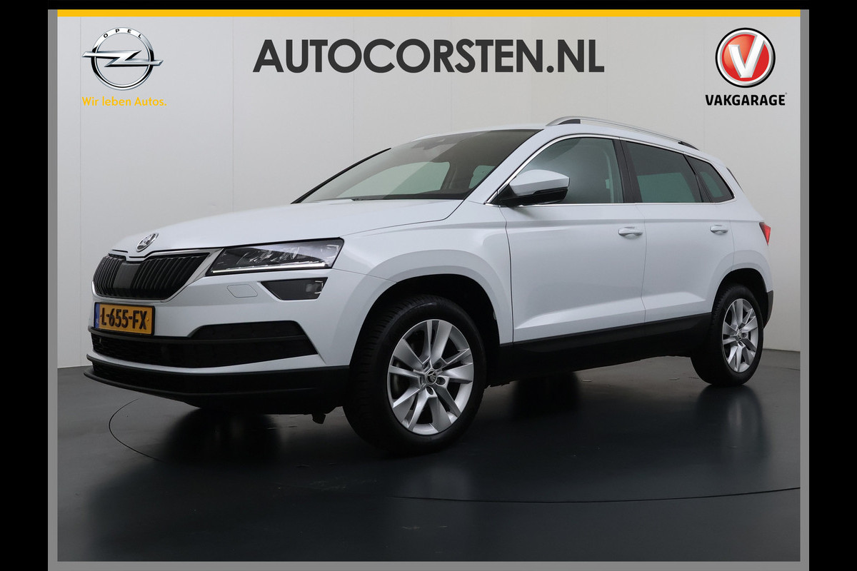 Škoda Karoq 1.5T 150pk ACT Trekhaak Adap.Cruise Camera Navi Virtual Cockpit ECC Apple Carplay Android PDC StoelverwarmingVerschuifbare Achte Comfort Pack Lmv Led Isofix DAB Voorruitverwarming Regen-Lichtsensor File Assist Verkeersbord Detectie 1.500KG Trekgewicht 1e Eigenaar Origineel Nederlandse Auto Bij 110.000km nog Beurt gehad! 1.500kg Trekgewicht! EURO6