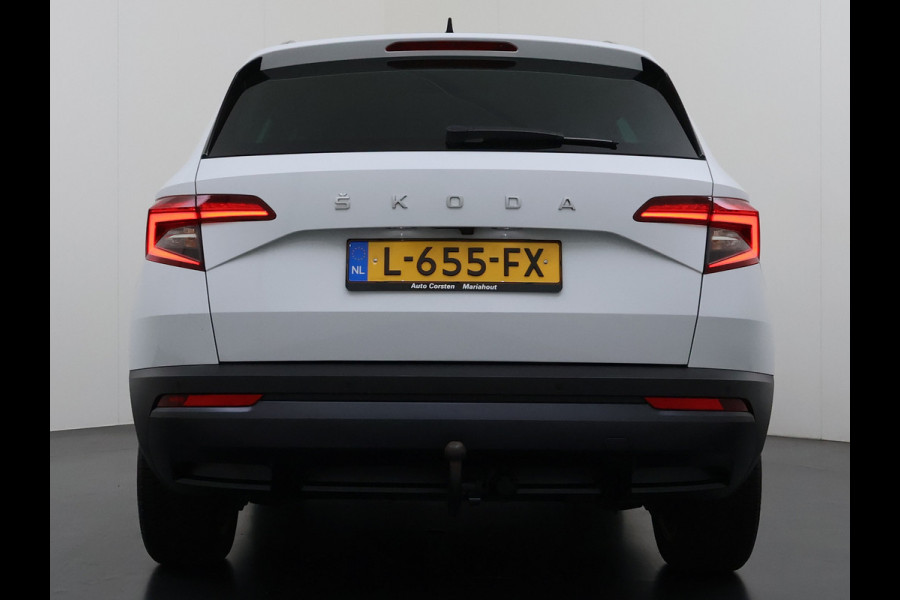 Škoda Karoq 1.5T 150pk ACT Trekhaak Adap.Cruise Camera Navi Virtual Cockpit ECC Apple Carplay Android PDC StoelverwarmingVerschuifbare Achte Comfort Pack Lmv Led Isofix DAB Voorruitverwarming Regen-Lichtsensor File Assist Verkeersbord Detectie 1.500KG Trekgewicht 1e Eigenaar Origineel Nederlandse Auto Bij 110.000km nog Beurt gehad! 1.500kg Trekgewicht! EURO6