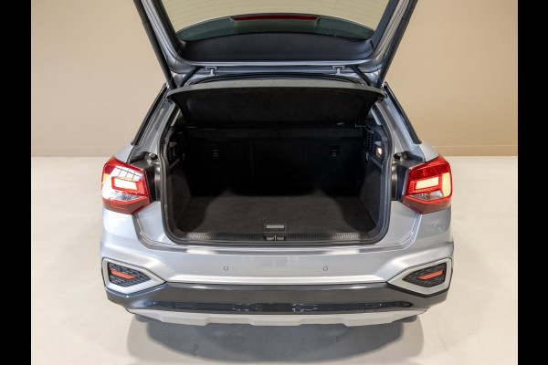 Audi Q2 35 TFSI Advanced edition / 150pk / Stoelverwarming / Adaptieve cruise control / Elektrische achterklep /