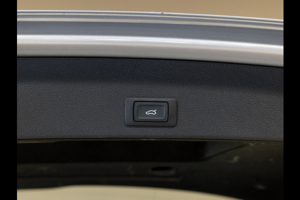 Audi Q2 35 TFSI Advanced edition / 150pk / Stoelverwarming / Adaptieve cruise control / Elektrische achterklep /