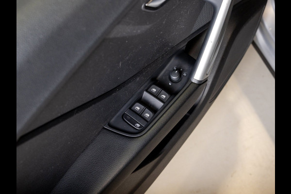 Audi Q2 35 TFSI Advanced edition / 150pk / Stoelverwarming / Adaptieve cruise control / Elektrische achterklep /