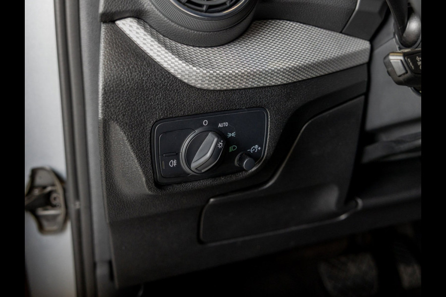 Audi Q2 35 TFSI Advanced edition / 150pk / Stoelverwarming / Adaptieve cruise control / Elektrische achterklep /