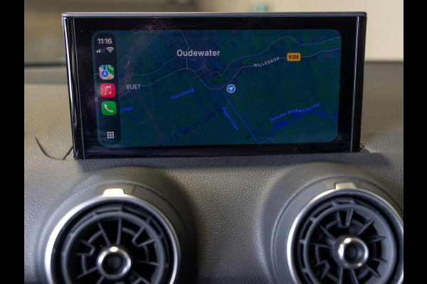 Audi Q2 35 TFSI Advanced edition / 150pk / Stoelverwarming / Adaptieve cruise control / Elektrische achterklep /