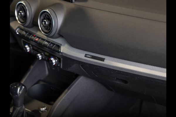 Audi Q2 35 TFSI Advanced edition / 150pk / Stoelverwarming / Adaptieve cruise control / Elektrische achterklep /