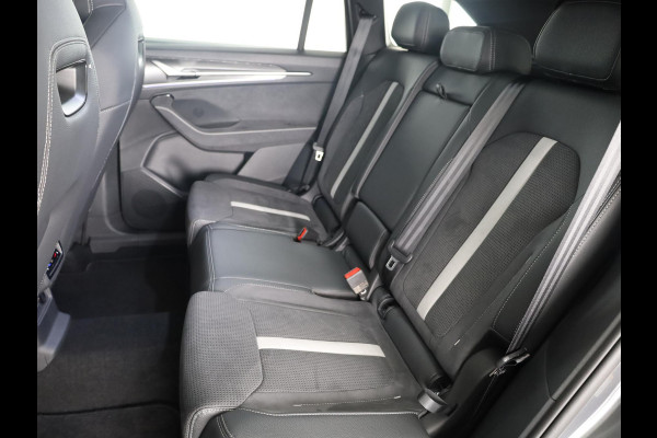 Škoda Kodiaq 1.5 TSI PHEV Sportline Business 204 pk Automaat (DSG) | Verlengde garantie | Navigatie | Panoramadak | Trekhaak (wegklapbaar) | Parkeersensoren | Achteruitrijcamera | Stoelverwarming v/a |