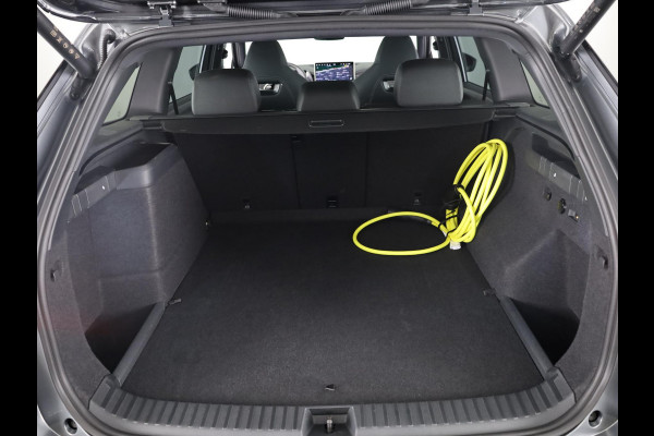 Škoda Kodiaq 1.5 TSI PHEV Sportline Business 204 pk Automaat (DSG) | Verlengde garantie | Navigatie | Panoramadak | Trekhaak (wegklapbaar) | Parkeersensoren | Achteruitrijcamera | Stoelverwarming v/a |