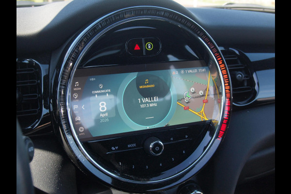 MINI Mini Electric Classic 33 kWh | Panoramadak | Camera | Apple Carplay | Cruise Control |