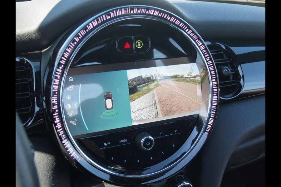 MINI Mini Electric Classic 33 kWh | Panoramadak | Camera | Apple Carplay | Cruise Control |