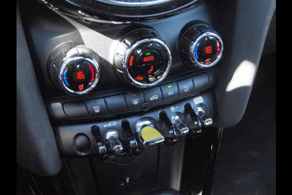 MINI Mini Electric Classic 33 kWh | Panoramadak | Camera | Apple Carplay | Cruise Control |