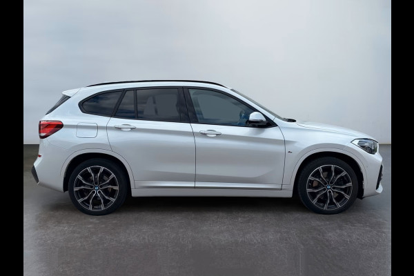 BMW X1 xDrive25e M-SPORT ** BRUIN LEDER, PANORAMA, TREKH, ADAPT. LED & CRUISE, 19-inch LMV ** UNFALLFREI ** ** INFORMEER OOK NAAR ONZE AANTREKKELIJKE FINANCIAL-LEASE TARIEVEN **