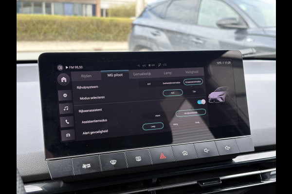 MG Mg4 electric Standard 51 kWh | Carplay | Parkeersensoren