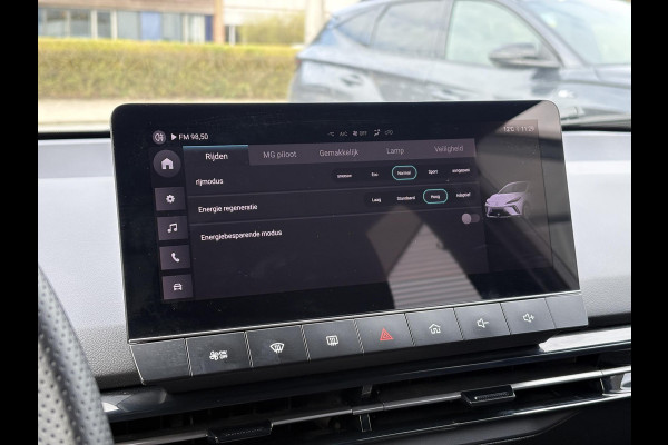MG Mg4 electric Standard 51 kWh | Carplay | Parkeersensoren