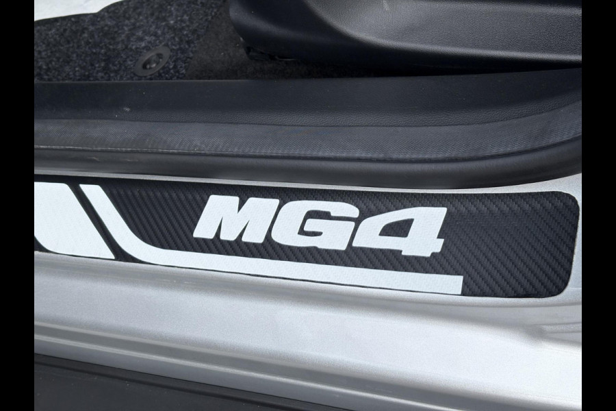 MG Mg4 electric Standard 51 kWh | Carplay | Parkeersensoren
