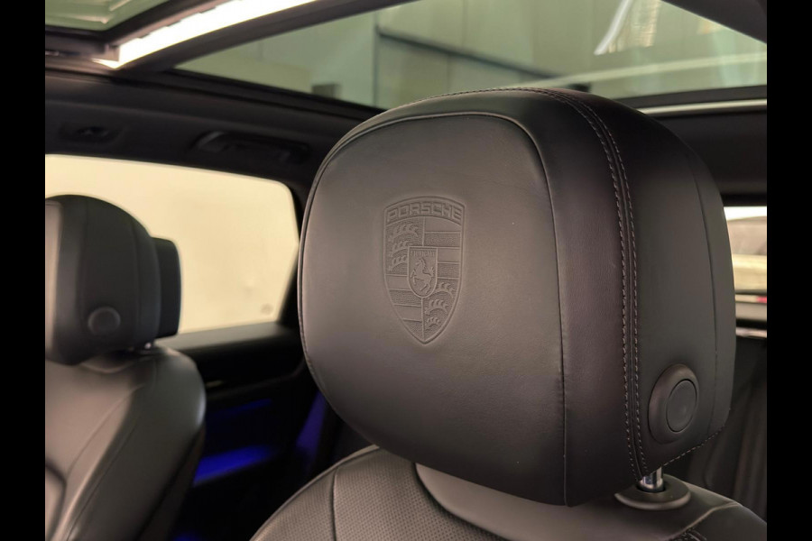 Porsche Cayenne 3.0 E-Hybrid / Pano / Sport Chrono / 22" Turbo Velgen