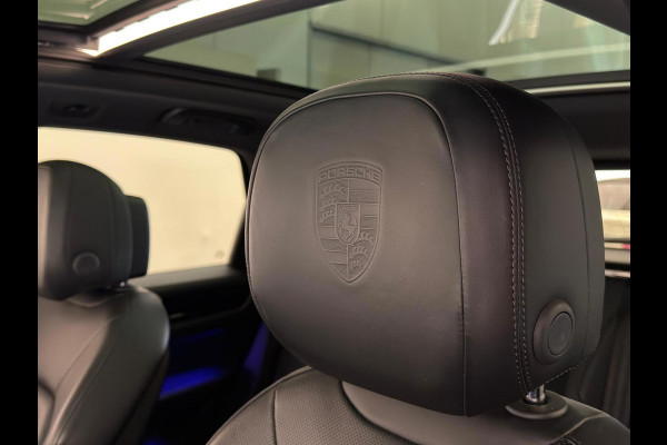 Porsche Cayenne 3.0 E-Hybrid / Pano / Sport Chrono / 22" Turbo Velgen