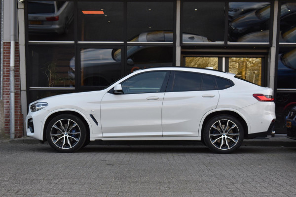 BMW X4 xDrive20i High Executive Edition M-Sport Pano Camera HK
