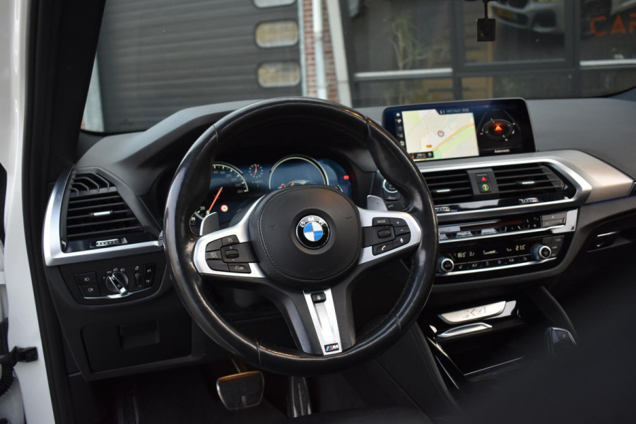 BMW X4 xDrive20i High Executive Edition M-Sport Pano Camera HK