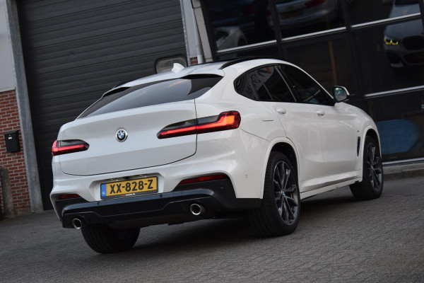 BMW X4 xDrive20i High Executive Edition M-Sport Pano Camera HK
