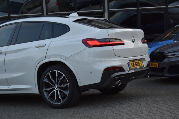 BMW X4 xDrive20i High Executive Edition M-Sport Pano Camera HK