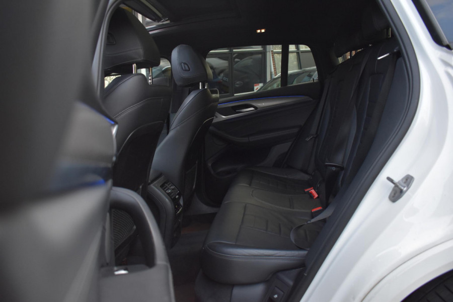 BMW X4 xDrive20i High Executive Edition M-Sport Pano Camera HK