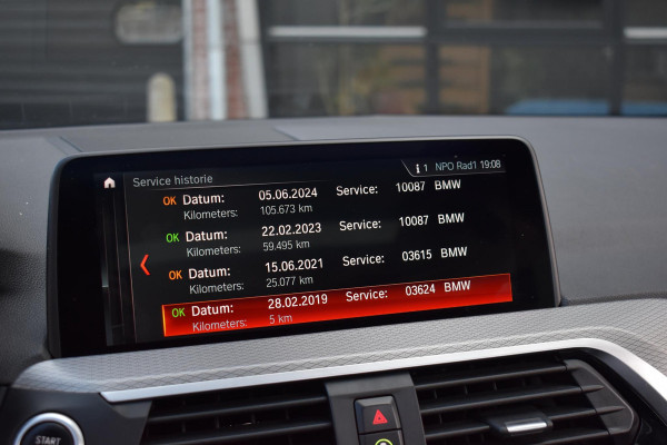 BMW X4 xDrive20i High Executive Edition M-Sport Pano Camera HK