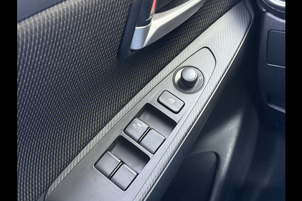 Mazda 2 1.5 Skyactiv-G Luxury | CarPlay | Camera | Dodehoek | LED | DAB+