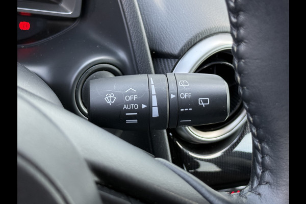 Mazda 2 1.5 Skyactiv-G Luxury | CarPlay | Camera | Dodehoek | LED | DAB+