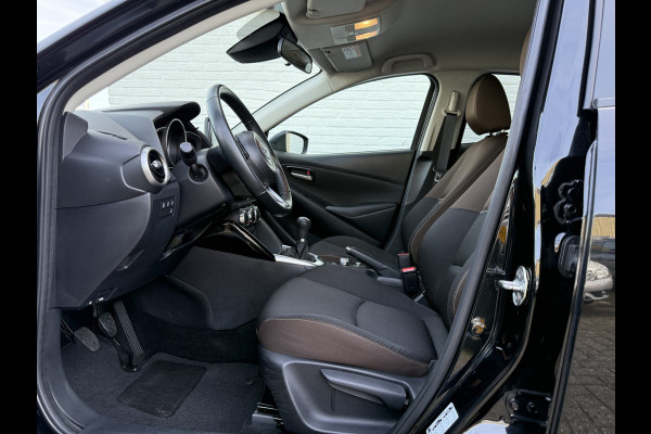 Mazda 2 1.5 Skyactiv-G Luxury | CarPlay | Camera | Dodehoek | LED | DAB+