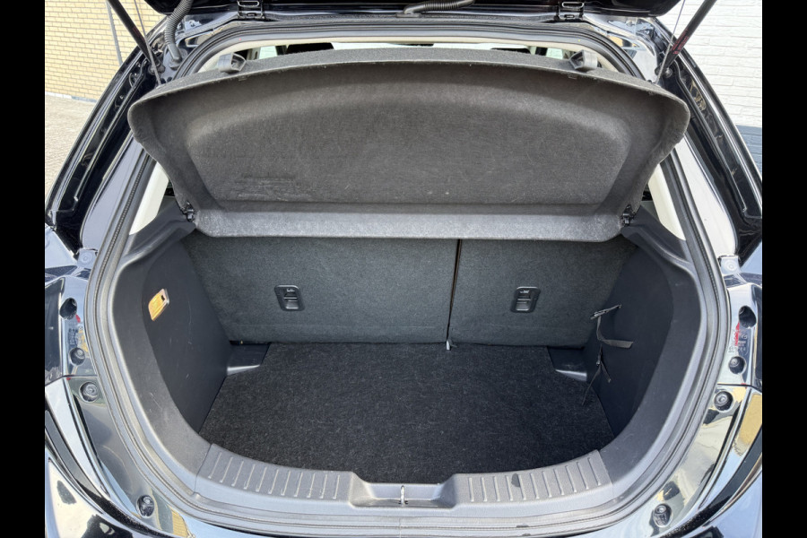 Mazda 2 1.5 Skyactiv-G Luxury | CarPlay | Camera | Dodehoek | LED | DAB+