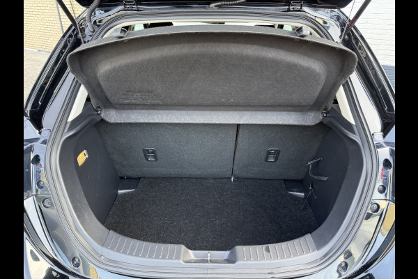 Mazda 2 1.5 Skyactiv-G Luxury | CarPlay | Camera | Dodehoek | LED | DAB+