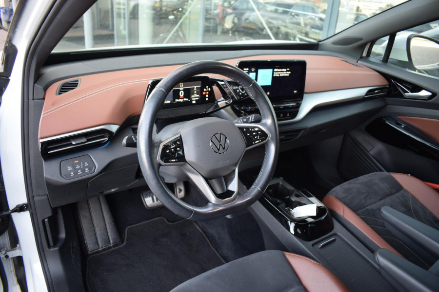 Volkswagen ID.4 Pure 52 kWh | Matrix | Stuur- en Stoelverw. | Camera | Sportstoelen