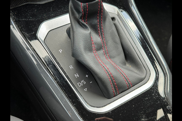 Volkswagen T-Roc 1.5 TSI 150PK DSG STYLE CAMERA/ACC/NAVI/CARPLAY