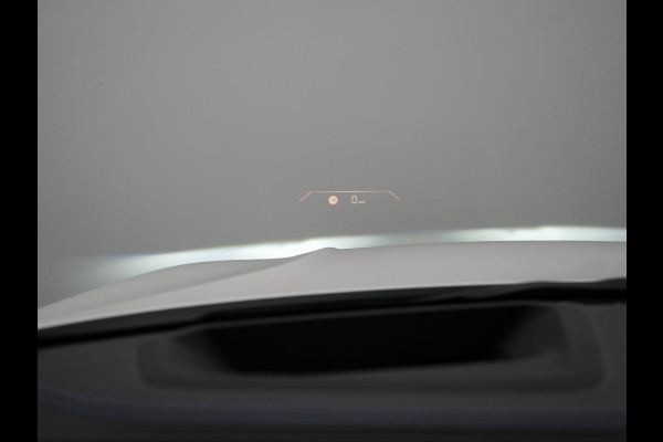 BMW 3 Serie Touring 330e M Sport PHEV 293pk Dealer O.H. NIEUW MODEL | Adaptive Cruise | Head Up | Camera | Lederen Competition Stoelen Memory & Verwarmd | Sfeerverlichting | Stuur Verwarmd | Keyless | Blis | Apple Carplay | Plug In Hybrid |