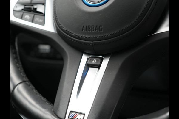 BMW 3 Serie Touring 330e M Sport PHEV 293pk Dealer O.H. NIEUW MODEL | Adaptive Cruise | Head Up | Camera | Lederen Competition Stoelen Memory & Verwarmd | Sfeerverlichting | Stuur Verwarmd | Keyless | Blis | Apple Carplay | Plug In Hybrid |