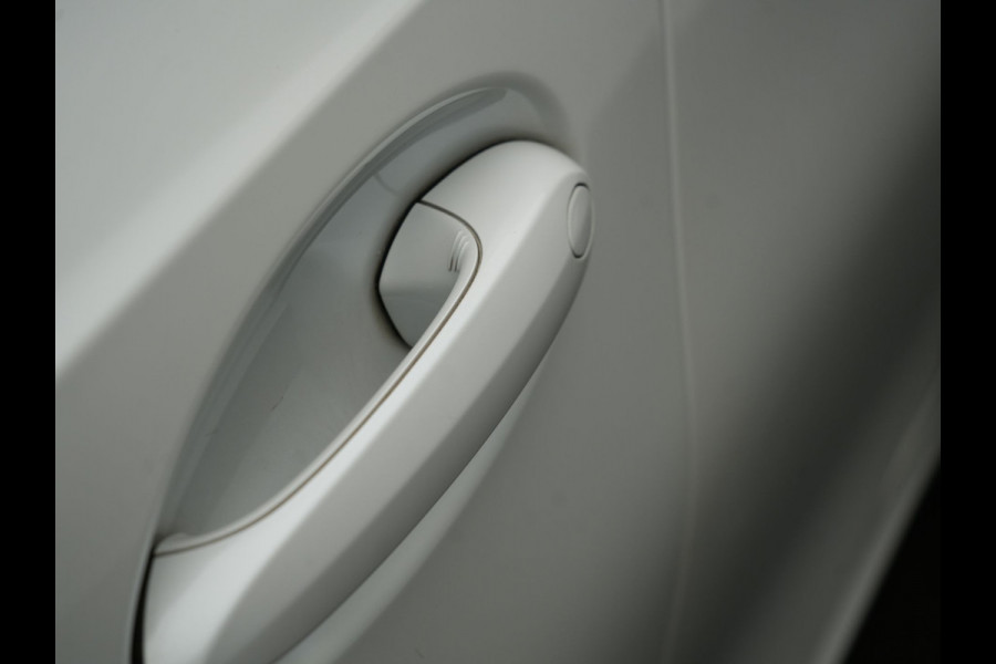 BMW 3 Serie Touring 330e M Sport PHEV 293pk Dealer O.H. NIEUW MODEL | Adaptive Cruise | Head Up | Camera | Lederen Competition Stoelen Memory & Verwarmd | Sfeerverlichting | Stuur Verwarmd | Keyless | Blis | Apple Carplay | Plug In Hybrid |