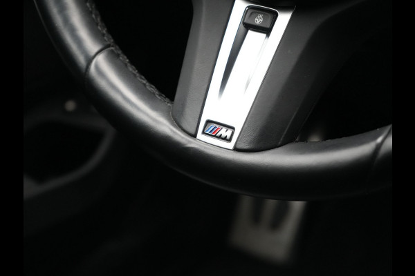 BMW 3 Serie Touring 330e M Sport PHEV 293pk Dealer O.H. NIEUW MODEL | Adaptive Cruise | Head Up | Camera | Lederen Competition Stoelen Memory & Verwarmd | Sfeerverlichting | Stuur Verwarmd | Keyless | Blis | Apple Carplay | Plug In Hybrid |
