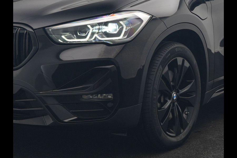 BMW X1 xDrive25e Sportline PHEV 221pk Dealer O.H | Trekhaak Afn. | Camera | Sportstoelen & Stuur Verwarmd | BMW LED | Hifi Audio | Navigatie | DAB | 18" L.M | Plug In Hybrid |