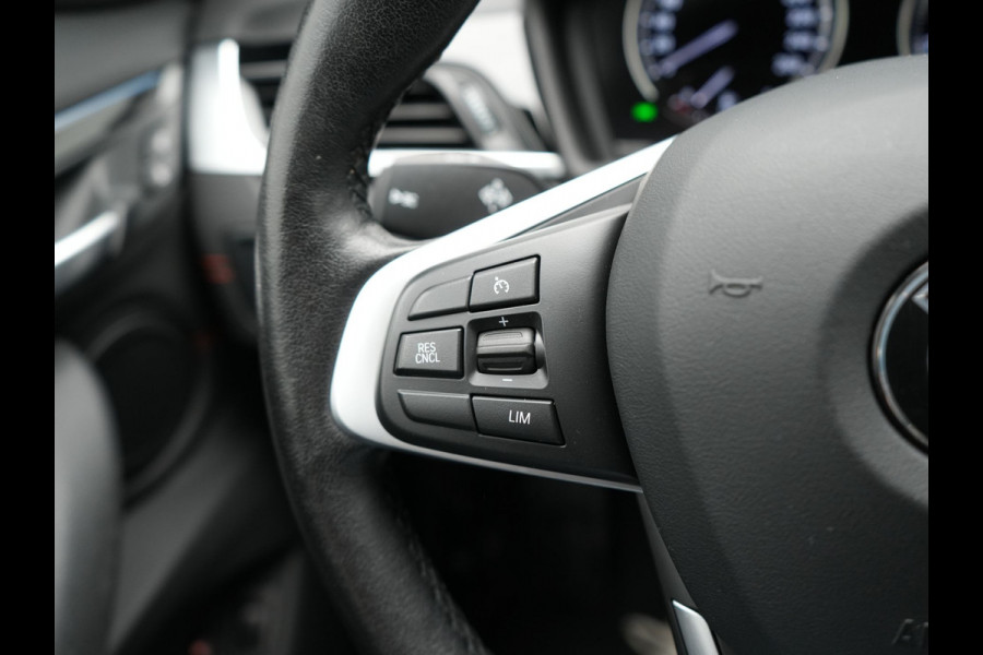 BMW X1 xDrive25e Sportline PHEV 221pk Dealer O.H | Trekhaak Afn. | Camera | Sportstoelen & Stuur Verwarmd | BMW LED | Hifi Audio | Navigatie | DAB | 18" L.M | Plug In Hybrid |