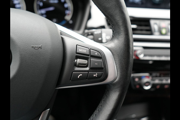 BMW X1 xDrive25e Sportline PHEV 221pk Dealer O.H | Trekhaak Afn. | Camera | Sportstoelen & Stuur Verwarmd | BMW LED | Hifi Audio | Navigatie | DAB | 18" L.M | Plug In Hybrid |