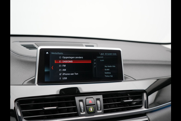 BMW X1 xDrive25e Sportline PHEV 221pk Dealer O.H | Trekhaak Afn. | Camera | Sportstoelen & Stuur Verwarmd | BMW LED | Hifi Audio | Navigatie | DAB | 18" L.M | Plug In Hybrid |