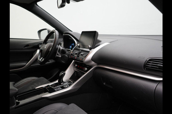 Mitsubishi Eclipse Cross 2.4 Intense PHEV 188pk Dealer O.H. | Camera | Keyless | Alcantara Sportstoelen Verwarmd | Apple Carplay | Cruise Control | Navigatie | DAB | Plug In Hybrid |
