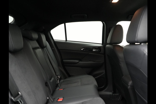 Mitsubishi Eclipse Cross 2.4 Intense PHEV 188pk Dealer O.H. | Camera | Keyless | Alcantara Sportstoelen Verwarmd | Apple Carplay | Cruise Control | Navigatie | DAB | Plug In Hybrid |
