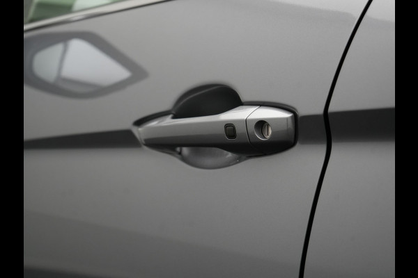 Mitsubishi Eclipse Cross 2.4 Intense PHEV 188pk Dealer O.H. | Camera | Keyless | Alcantara Sportstoelen Verwarmd | Apple Carplay | Cruise Control | Navigatie | DAB | Plug In Hybrid |