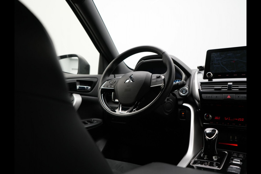 Mitsubishi Eclipse Cross 2.4 Intense PHEV 188pk Dealer O.H. | Camera | Keyless | Alcantara Sportstoelen Verwarmd | Apple Carplay | Cruise Control | Navigatie | DAB | Plug In Hybrid |